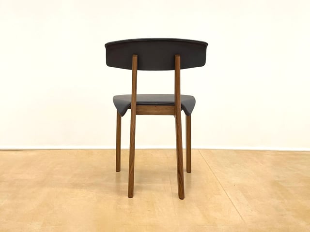 Cassina（カッシーナ） 560 BACK-WING（バックウィング ）チェア 