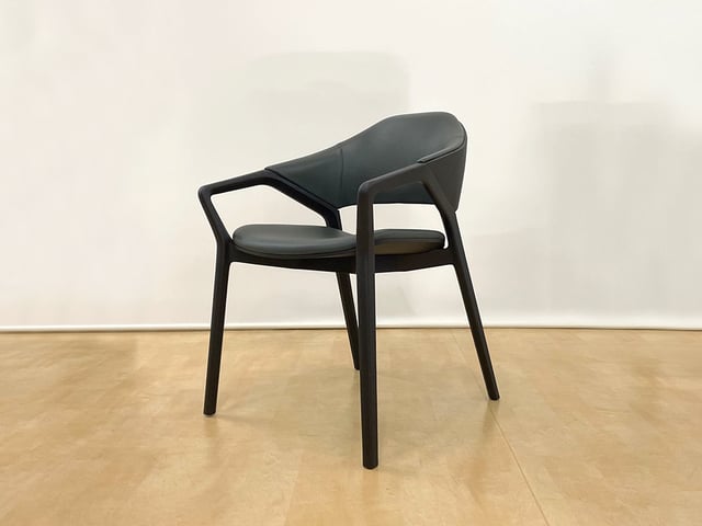 Cassina（カッシーナ） ICOチェア | Nakatsu Kagu