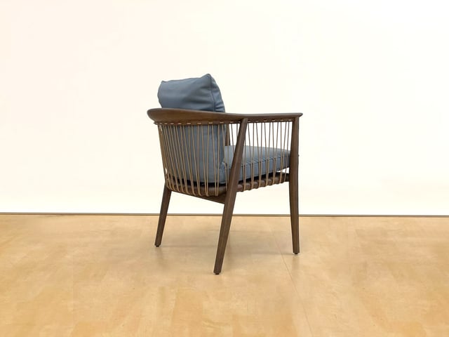 Poltrona Frau（ポルトローナフラウ） Viola | Nakatsu Kagu