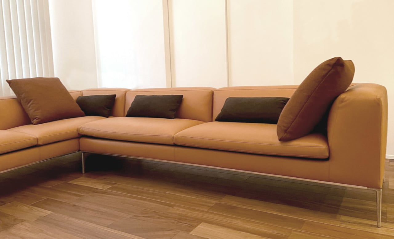 美品 巨大高級レザーソファー B&B ITALIA Michel 総革 280万 美品 巨大高級レザーソファー B&B ITALIA Michel 総革 280万