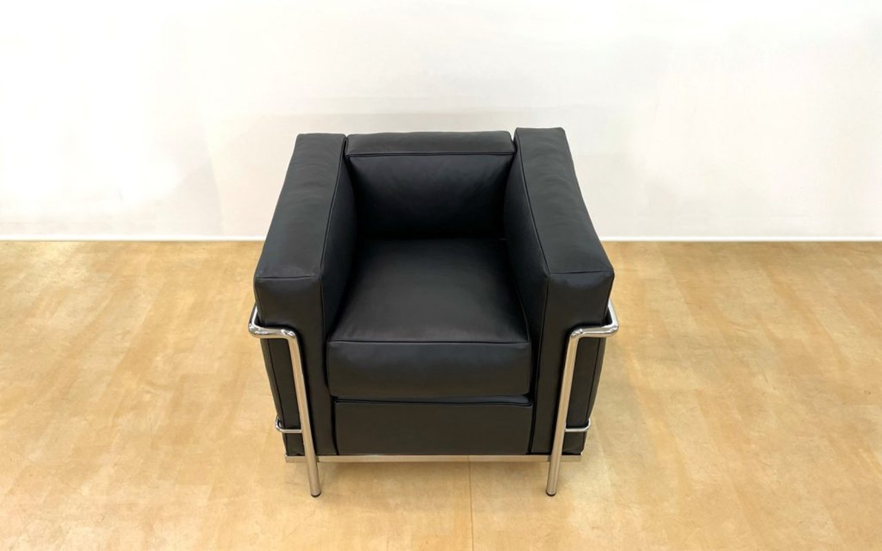 【展示極美品】 cassina カッシーナ LINE アームチェア 2脚セット 展示極美品】 cassina カッシーナ LINE アームチェア 2脚セット